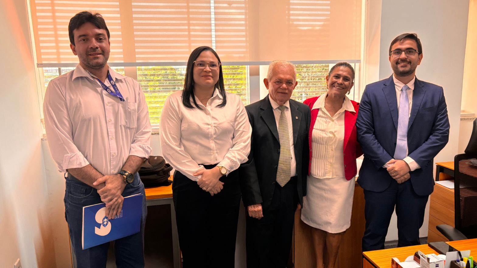 No momento, você está visualizando CRA-PI trata com TJ-PI sobre adequação do cargo de Analista Administrativo